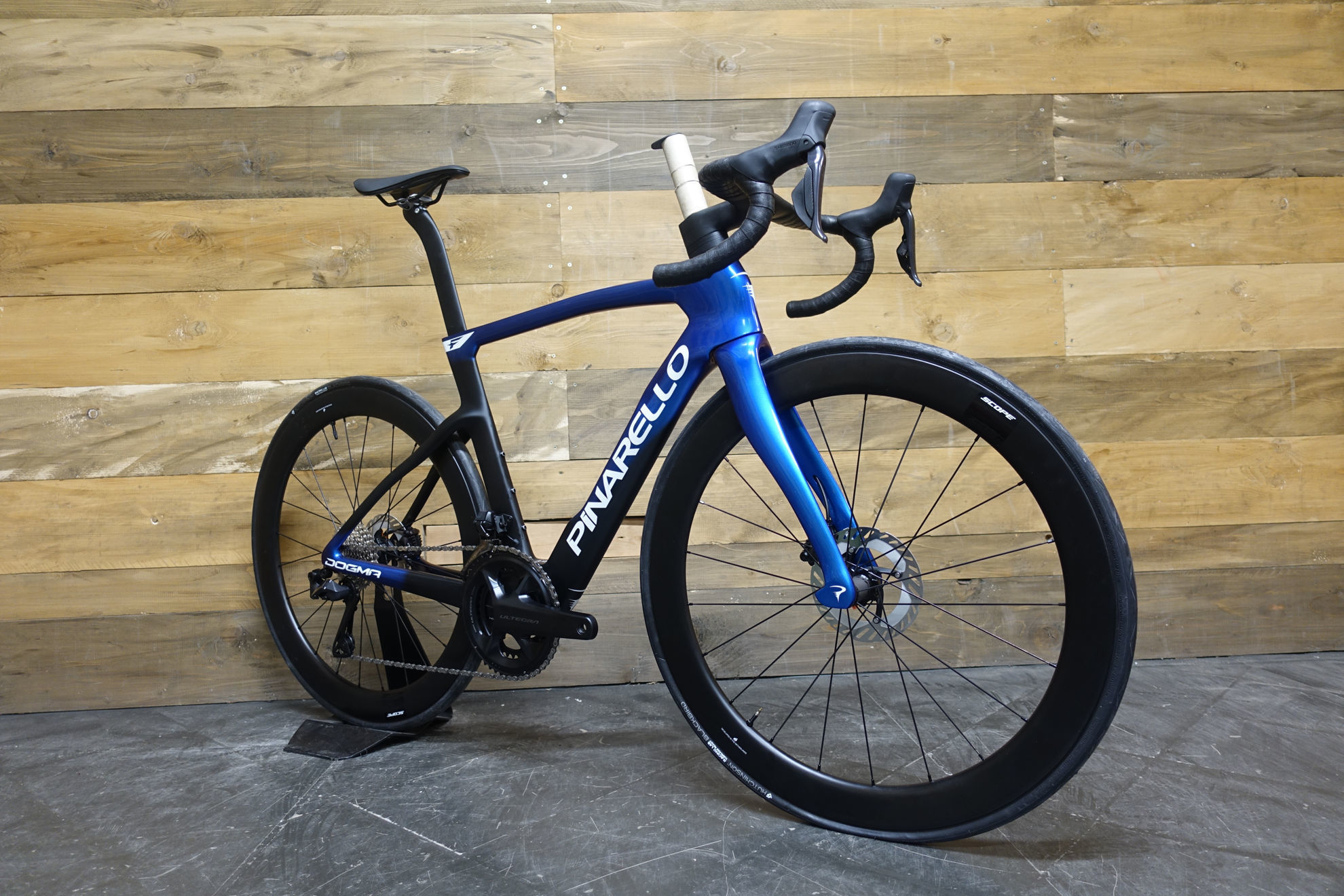 Immagine di Pinarello Dogma F Start Season SHIMANO Di2*