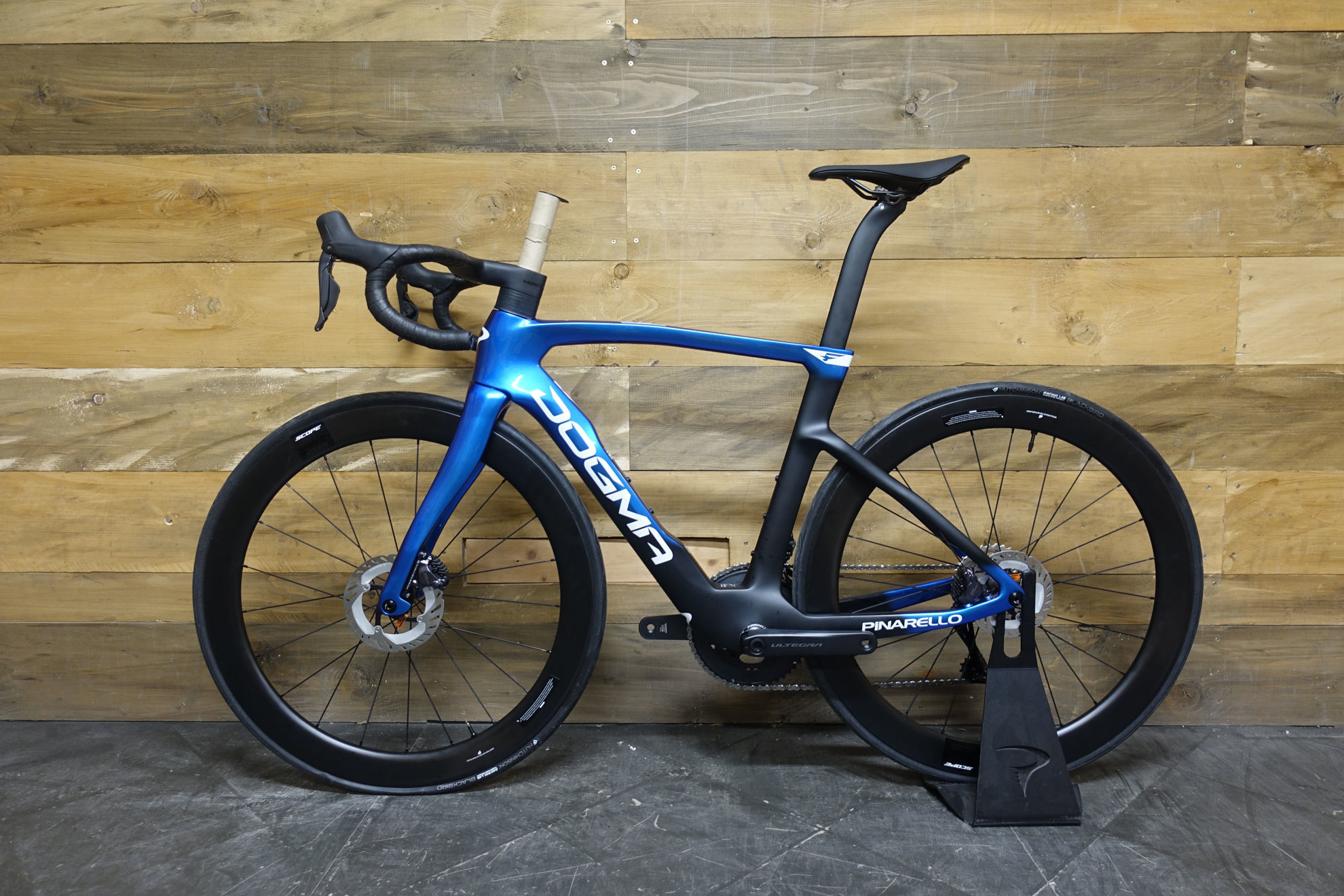 Immagine di Pinarello Dogma F Start Season SHIMANO Di2*