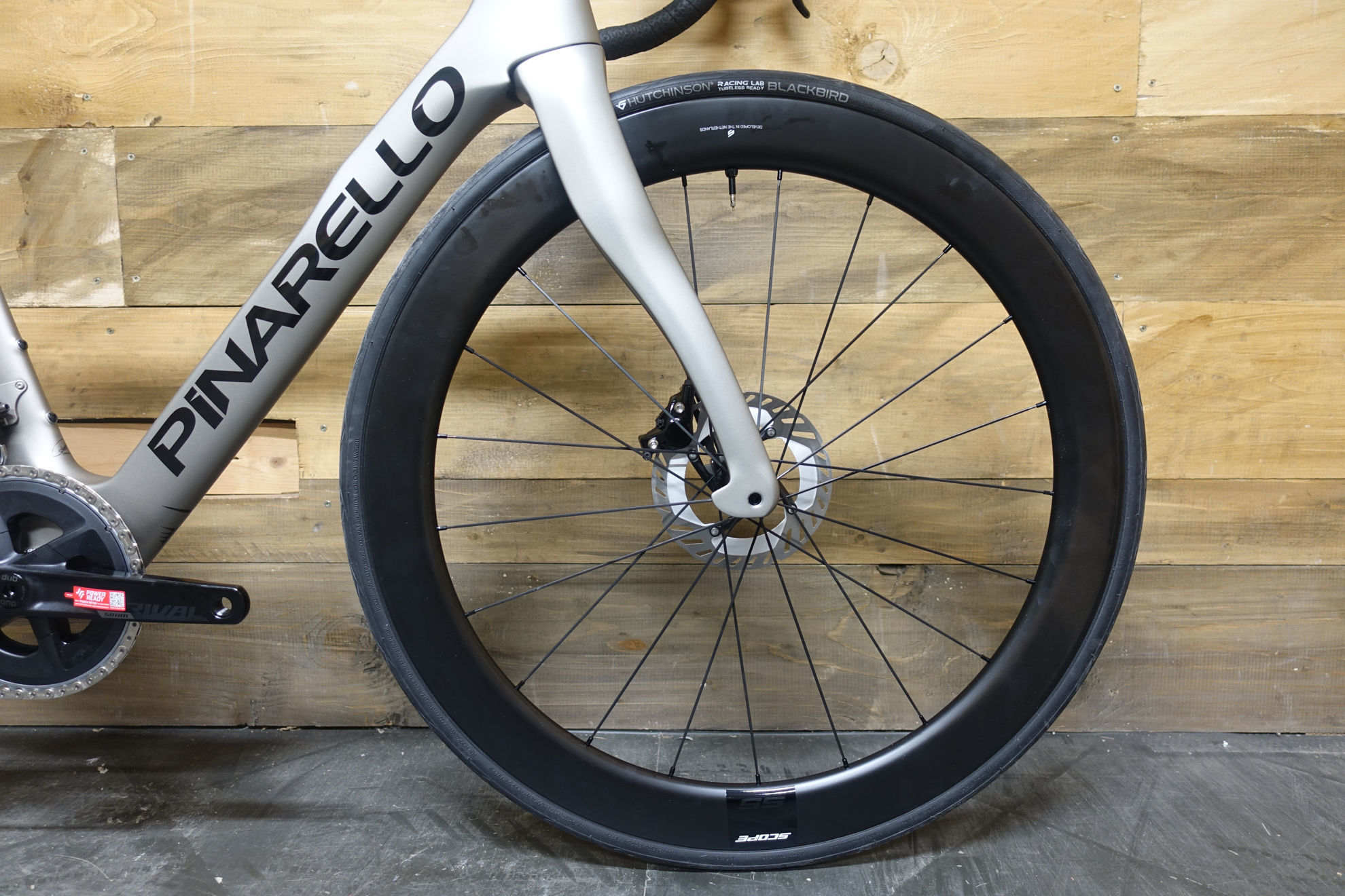 Immagine di Pinarello F5 Start Season Grey Ruote Scope S5*